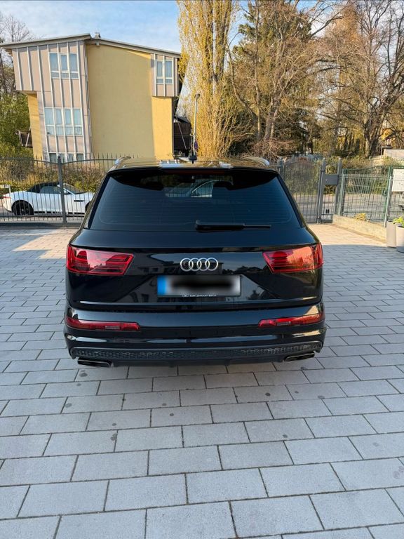 Image of Audi Q7