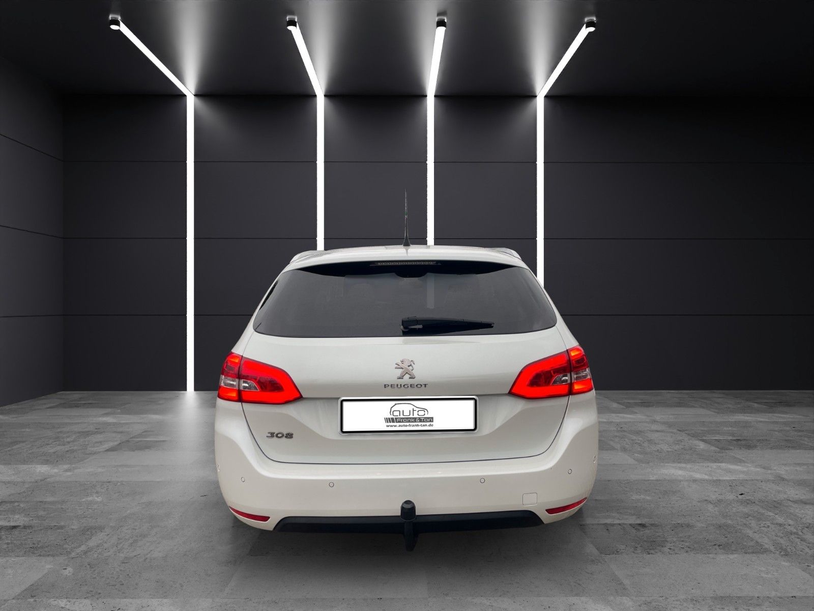 Fahrzeugabbildung Peugeot 308 SW Allure Pack*AHK*Kamera*Ambiente*Navi*