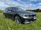 BMW 330e xDrive Touring Luxury Line HUD Garantie - BMW 330 in Karlsruhe