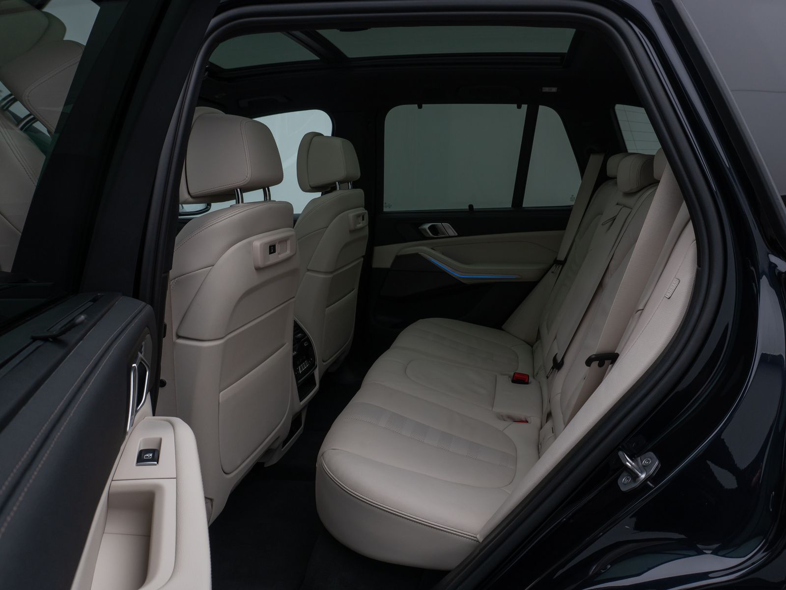 Fahrzeugabbildung BMW X5 xD45e M Sport 360°Panorama Laser HUD DAB H/K