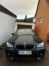 BMW 530i A - - BMW 530: Grün