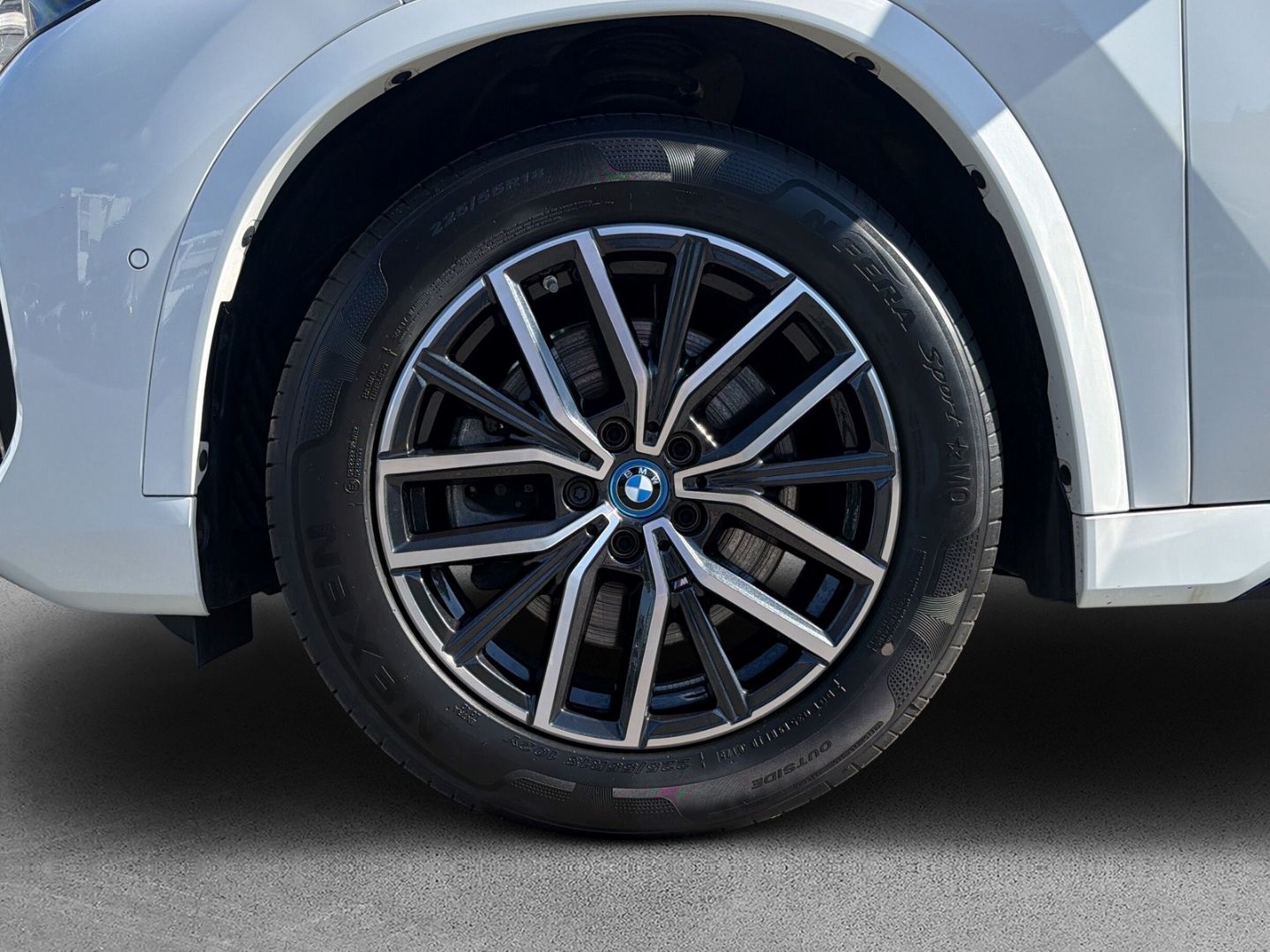 BMW X1 xDrive 30e M SPORT 18''LC PROF HuD ALARM AHK  foto 7