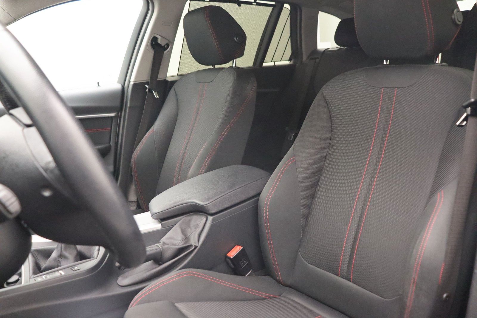 Fahrzeugabbildung BMW 320d Sport-Line