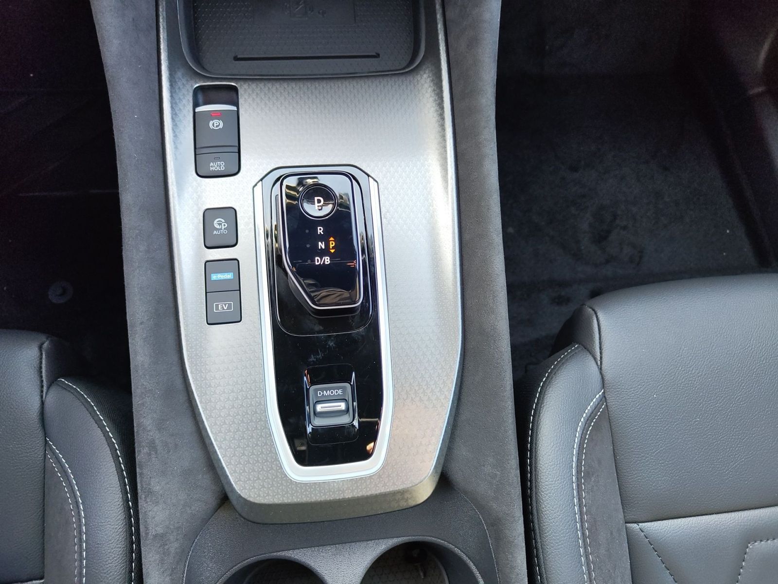 Fahrzeugabbildung Nissan Qashqai N-Design e-Power MY25 *HEAD-UP*KAMERA*LE