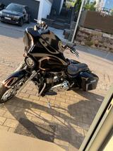 Harley-Davidson Street Glide - HARLEY-DAVIDSON 2011 STREET GLIDE