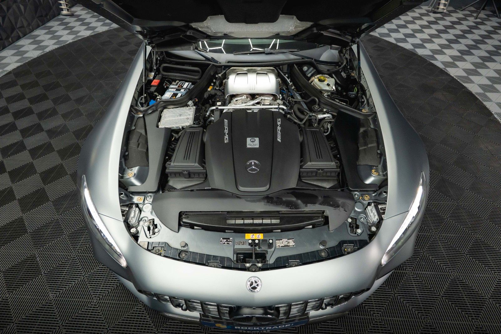 Fahrzeugabbildung Mercedes-Benz AMG GT C Performance Carbon *Burmester*Pano*LED*