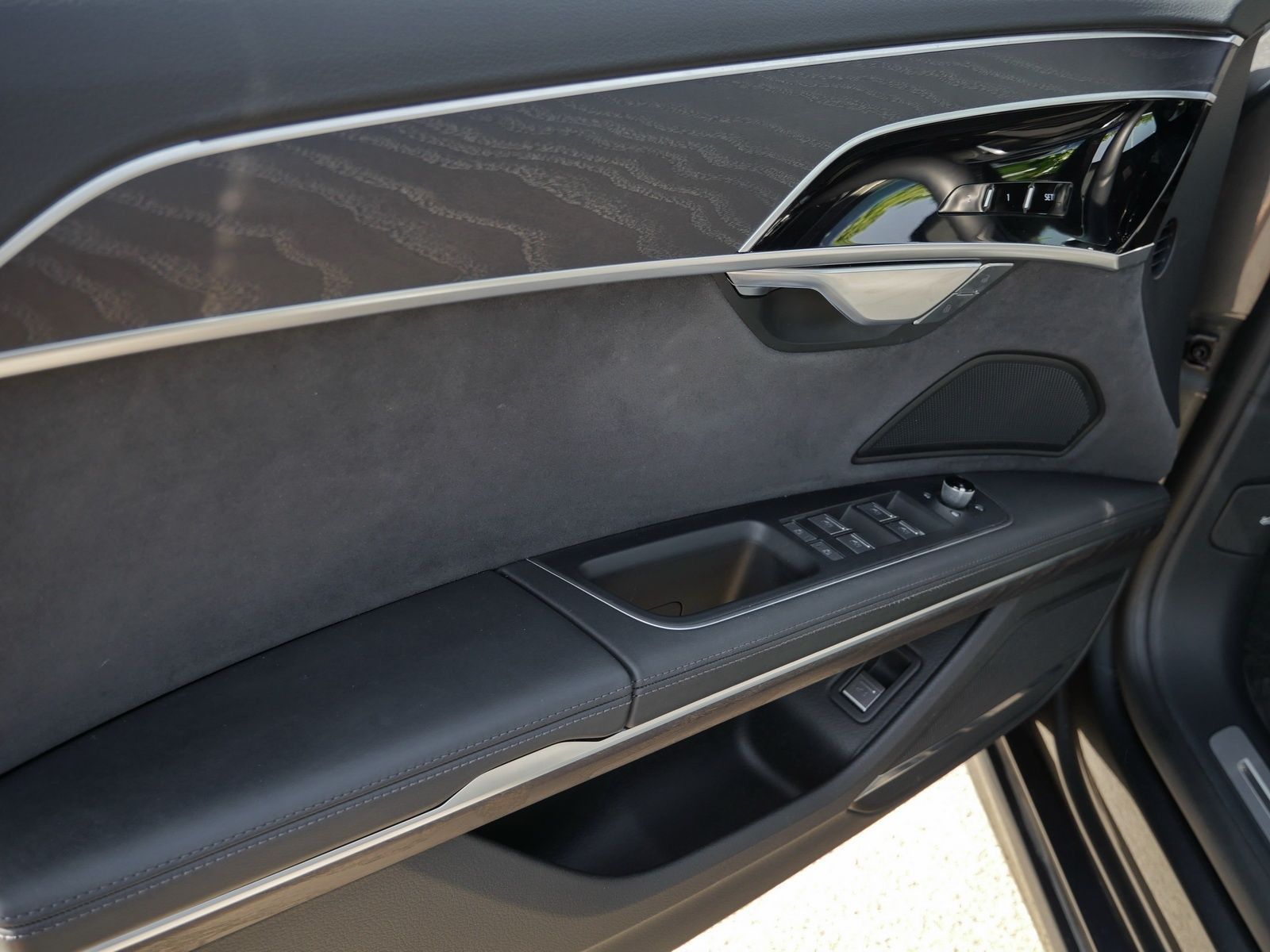 Audi A8 - Bild 22