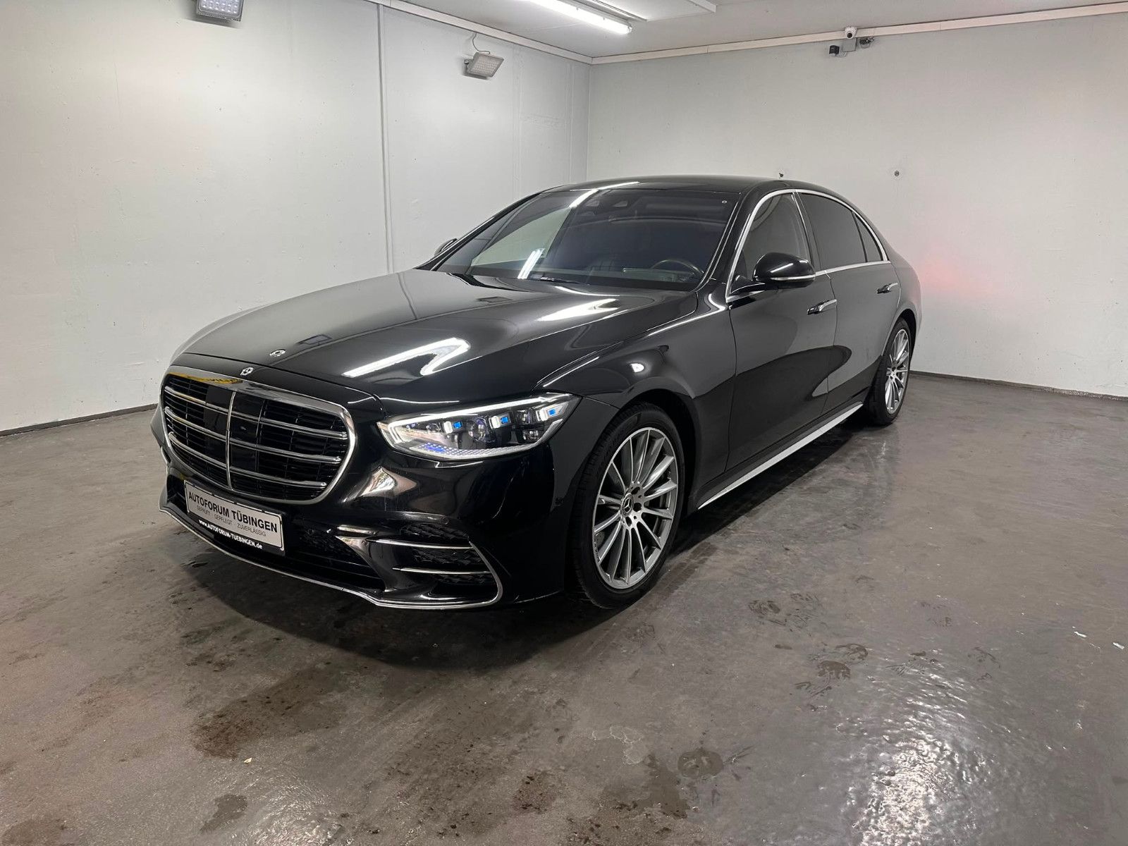 Fahrzeugabbildung Mercedes-Benz S 500 4MATIC L *AMG-LINE*DISTRO*TV*2xKLIMA*KEYGO