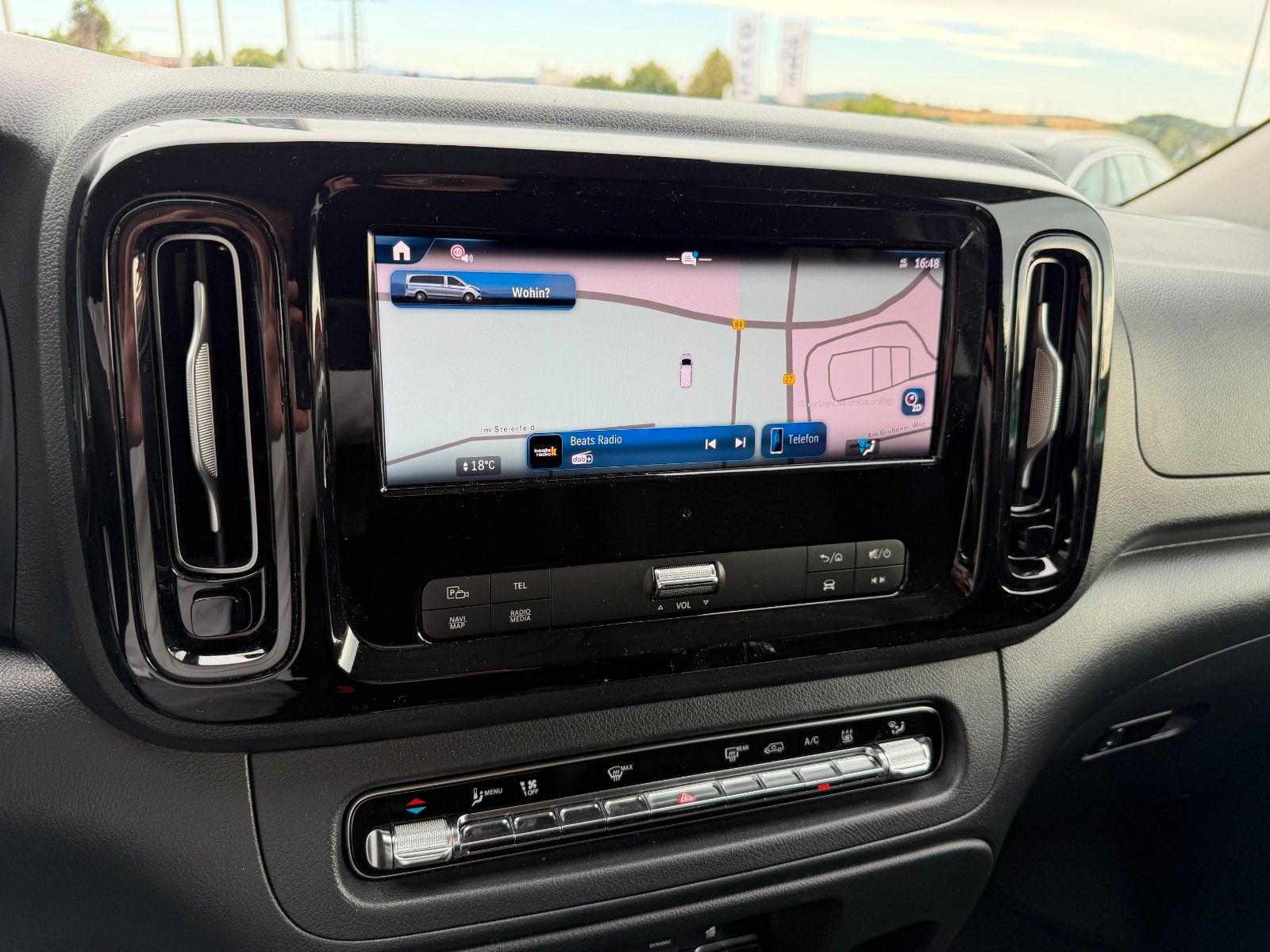 Fahrzeugabbildung Mercedes-Benz Vito 116 CDI 9G 4x4 Tourer Extral AHK2,5 Stdh
