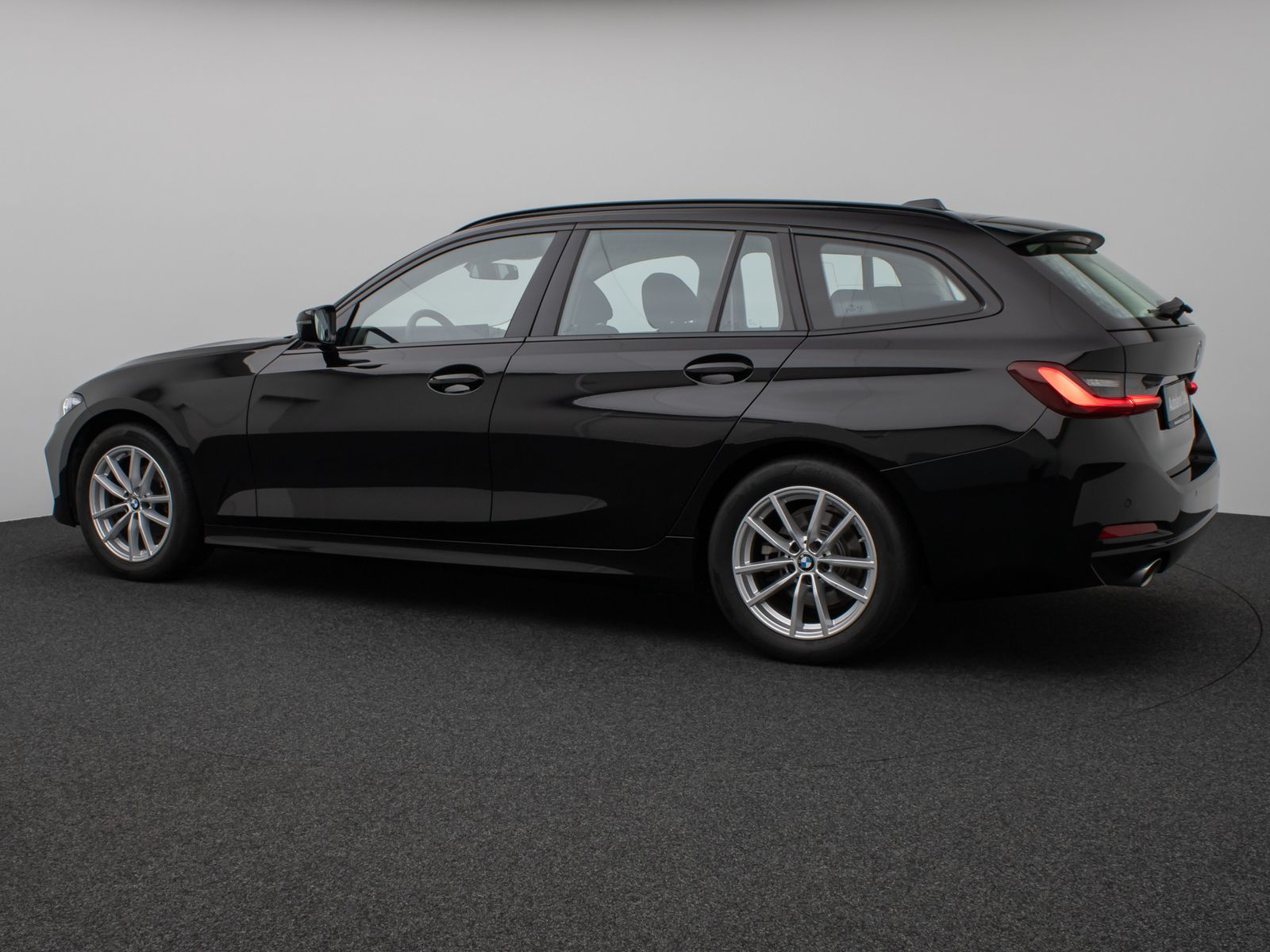 Fahrzeugabbildung BMW 318i DAB CockPit+PDC Sitzhzg Geschwindigkeitsreg