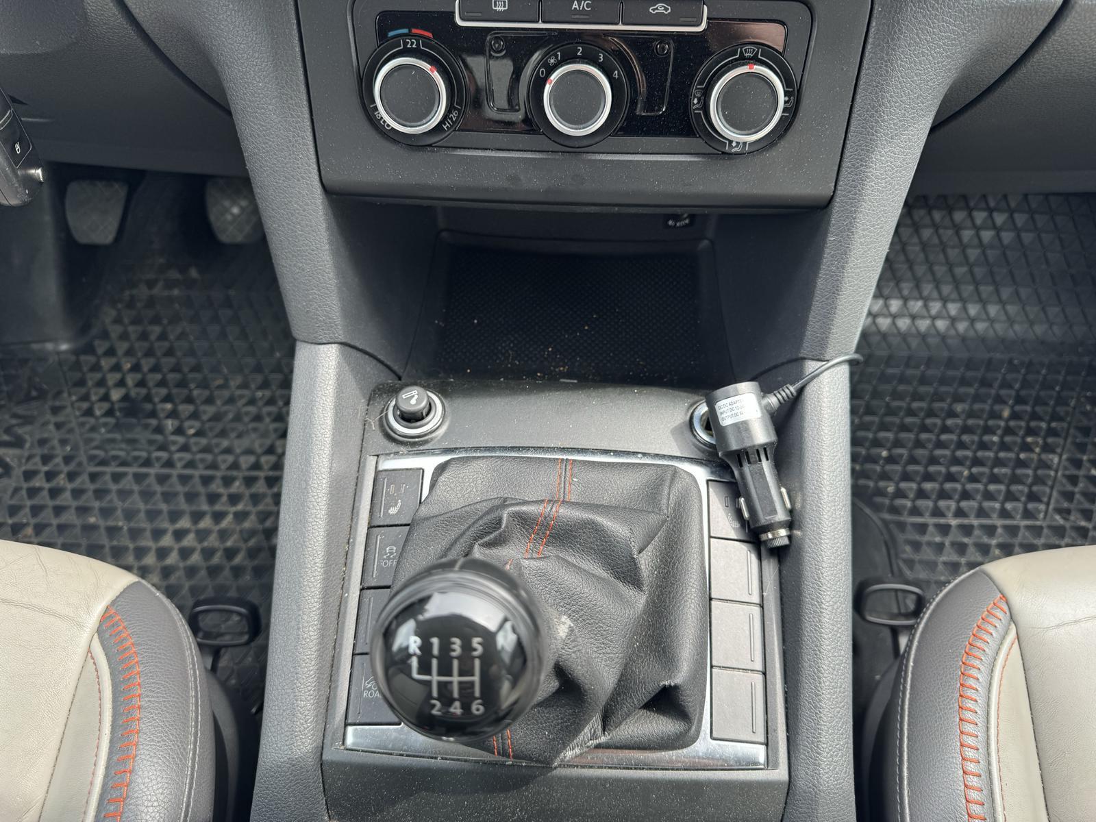 VOLKSWAGEN AMAROK CANYON DOUBLECAB 4MOTION  2.0 TDI 179 ch 4X4 BVM