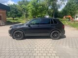 Volkswagen Tiguan 2.0 TSI 132kW DSG BMT 4MOTION Highlin... - Volkswagen Tiguan in Frankfurt (Main)