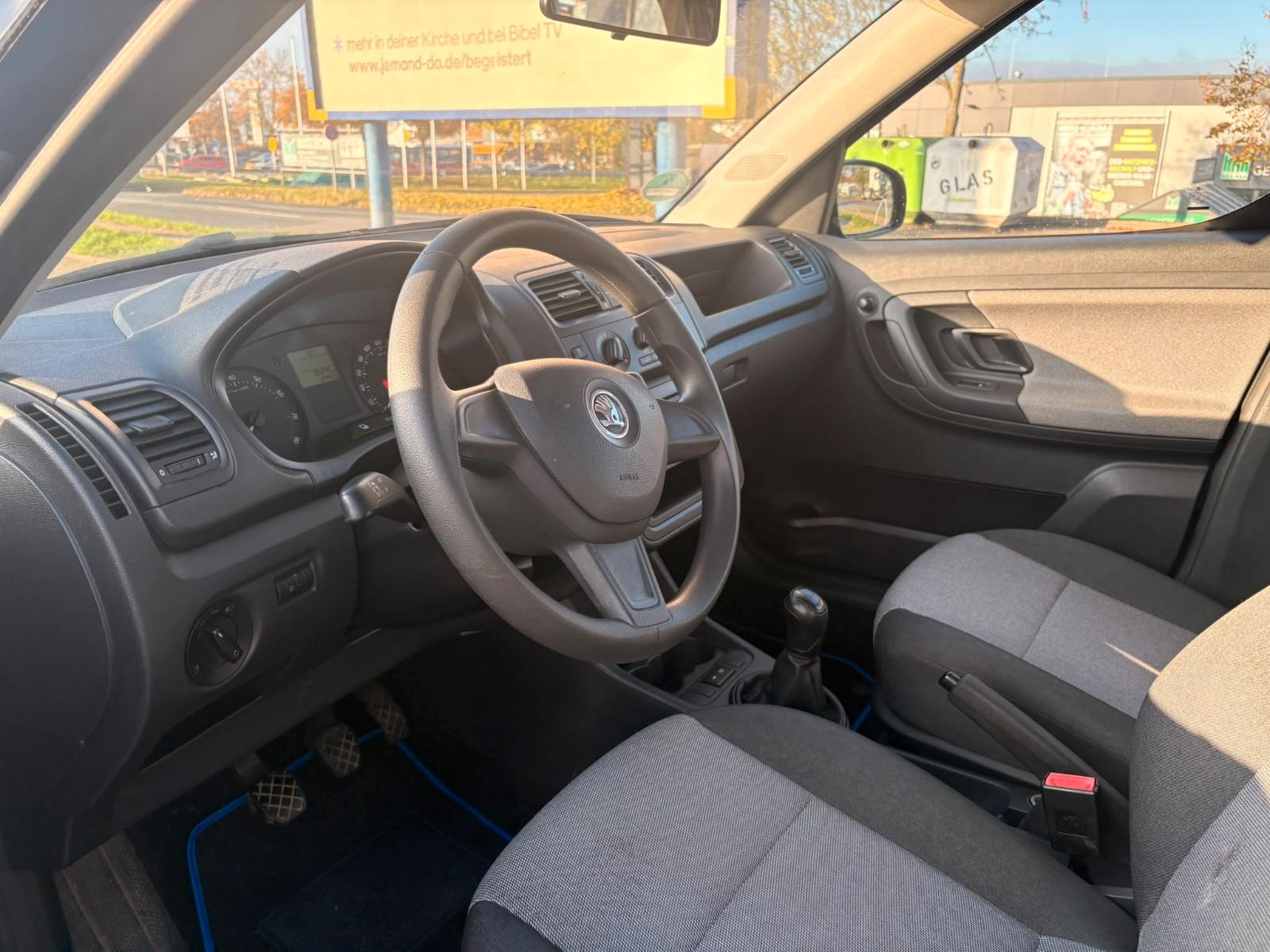 Skoda Roomster 2014 — фото 12