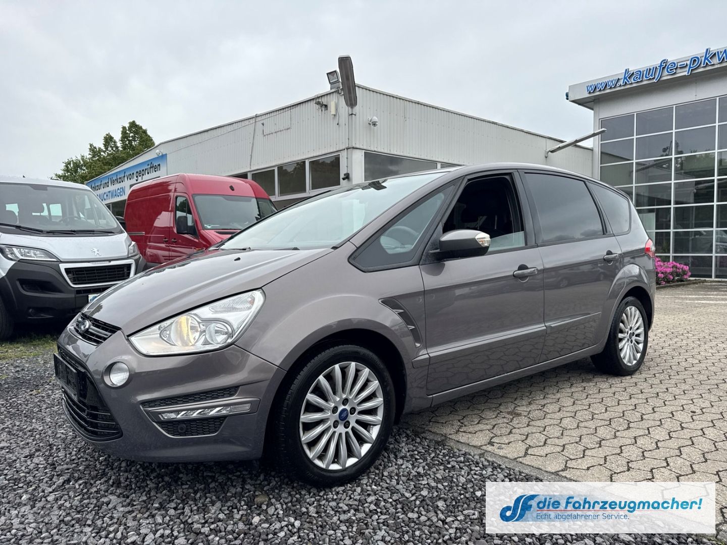 Fahrzeugabbildung Ford S-Max Business Edition Navi Mehrzonenklima *EXPO