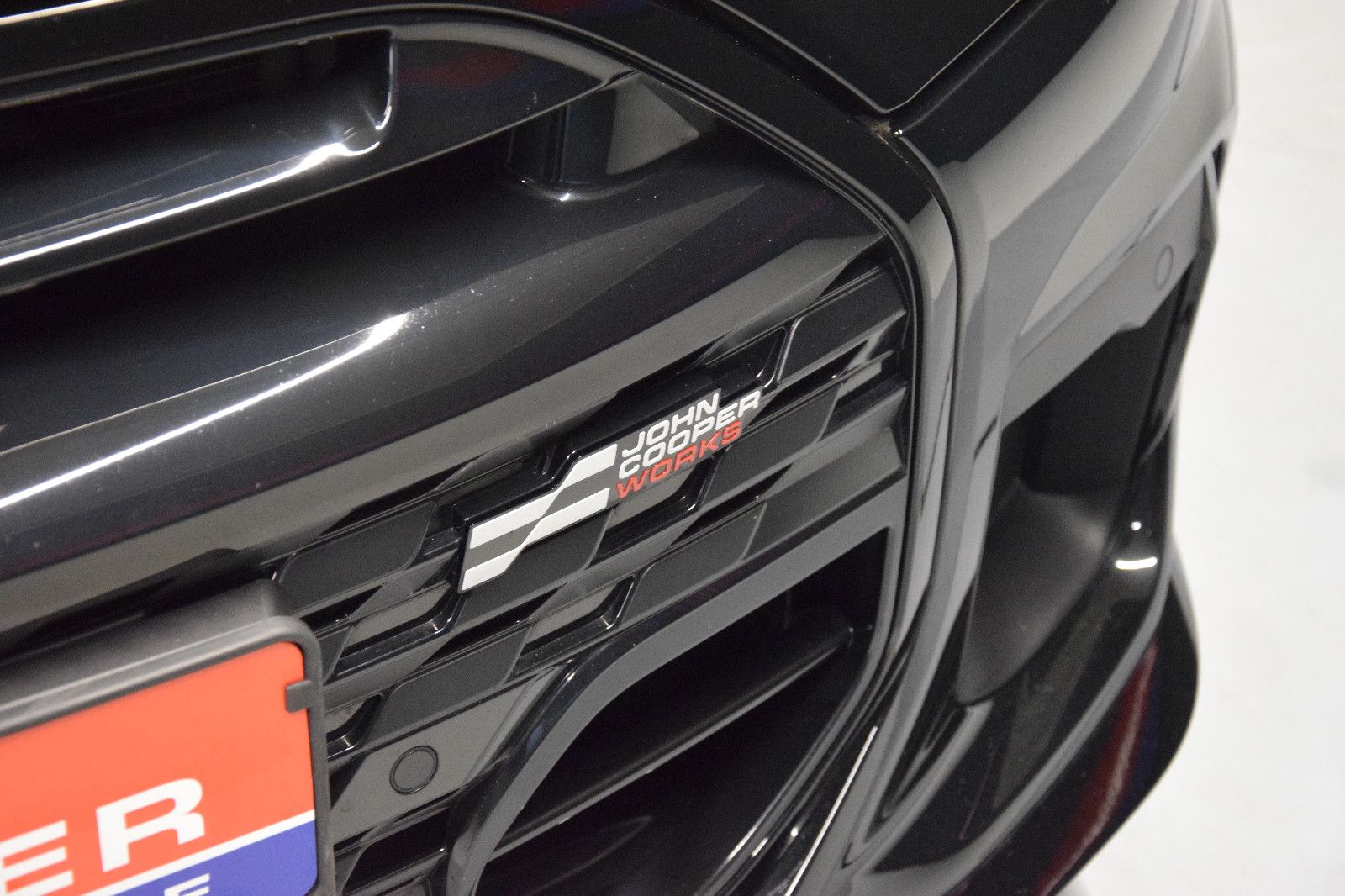 Fahrzeugabbildung MINI Cooper C John Cooper Works Trim HuD Pano 18 Zoll