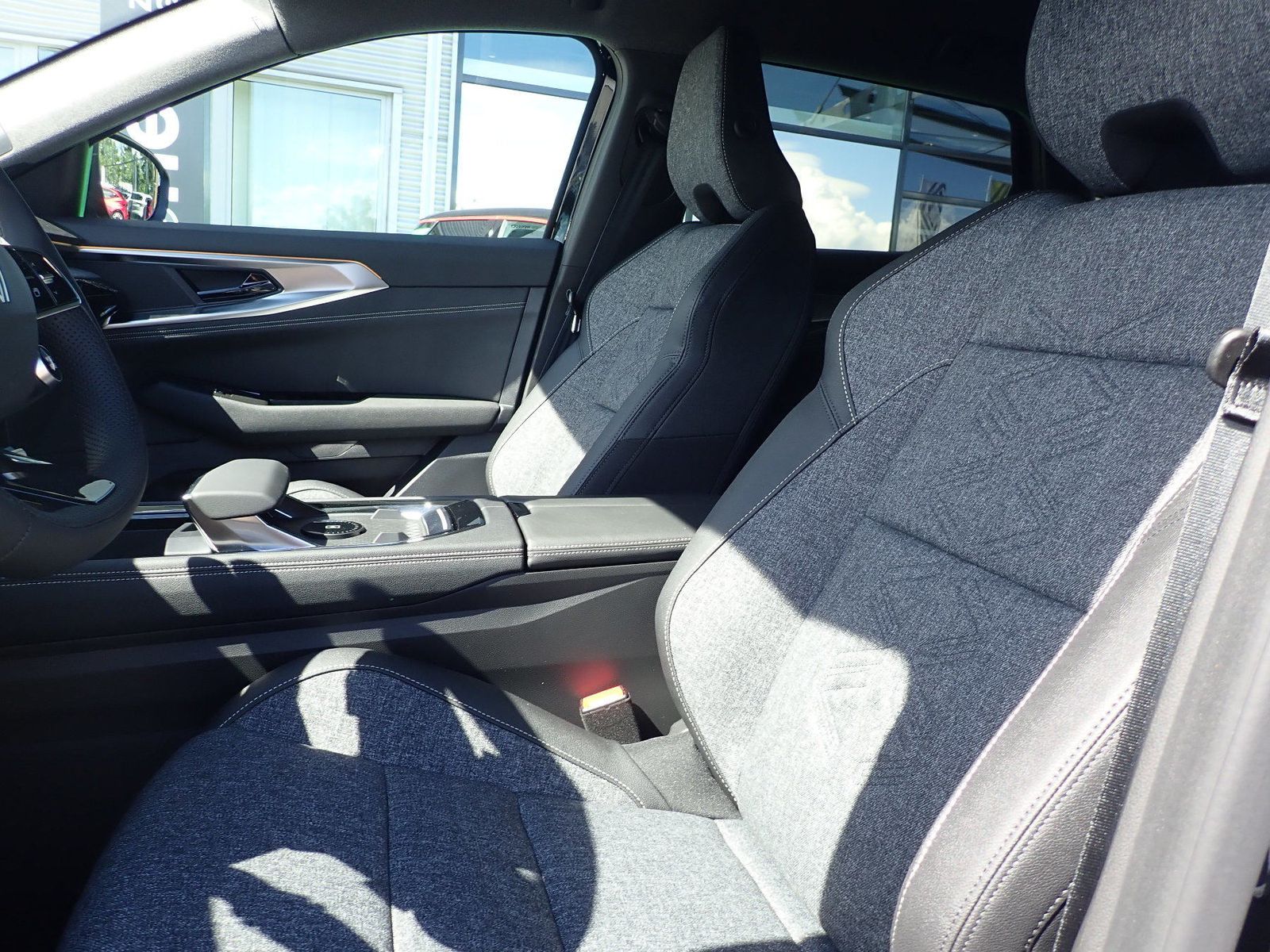 Fahrzeugabbildung Renault Austral Techno Full Hybrid E-Tech 200