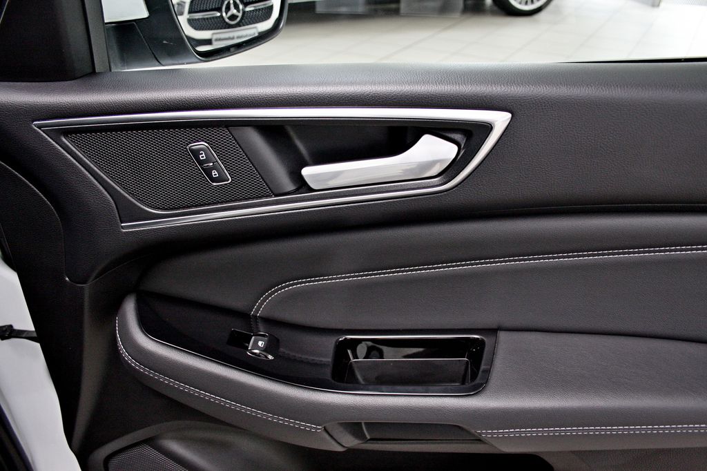 Ford S-Max S-MAX Titanium 7-SITZER PANO MEMORY LEDER NAVI
