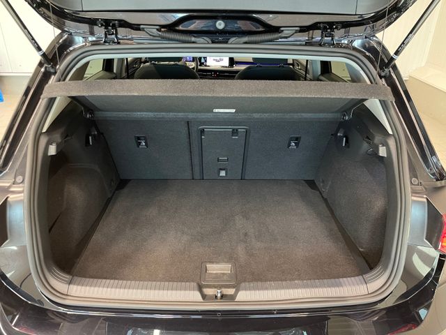 Golf VIII Style 1.5 eTSI DSG NAVI ACC IQ.LIGHT
