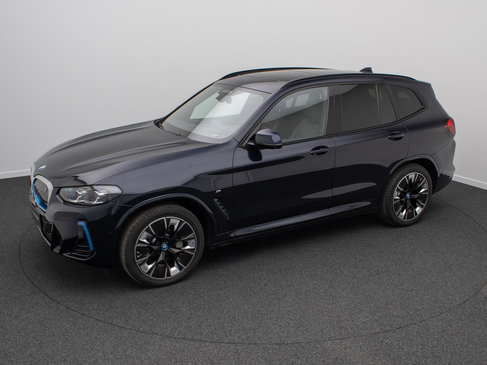 Fahrzeugabbildung BMW iX3 M Sport IMPRESSIVE DAB 360°H/K HUD Panorama