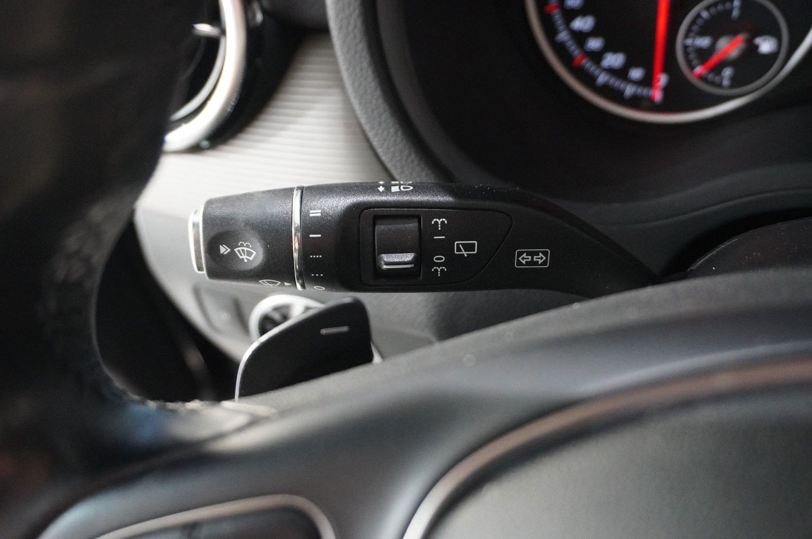 Fahrzeugabbildung Mercedes-Benz B 180 CDI STYLE NAVI/LED/KAMERA/SHZ/TEMP./PDC