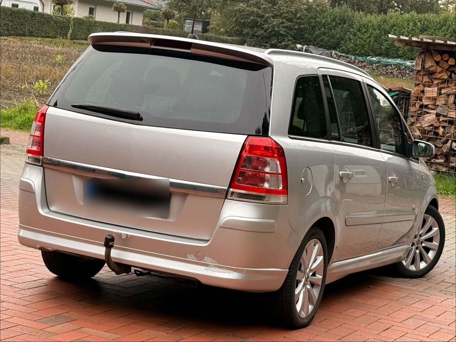 Opel Zafira 2009 — engine 150 HP (110kW)