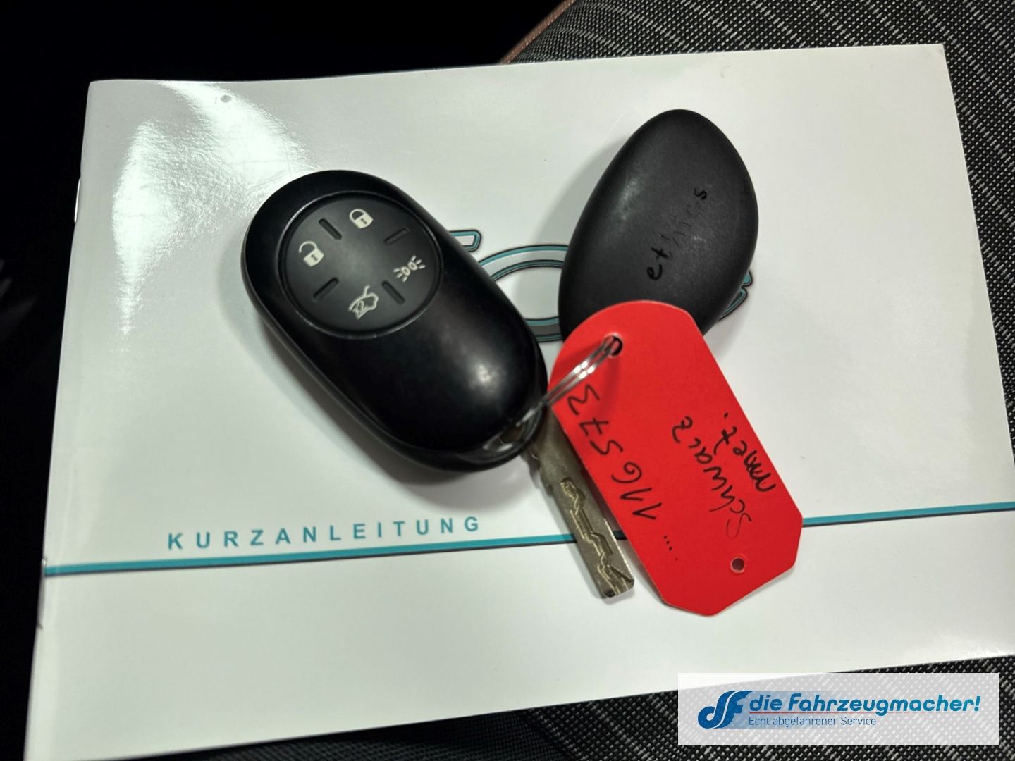 Fahrzeugabbildung Fiat 500 e 3+1 Icon Navi Digitales Cockpit Memory Sit