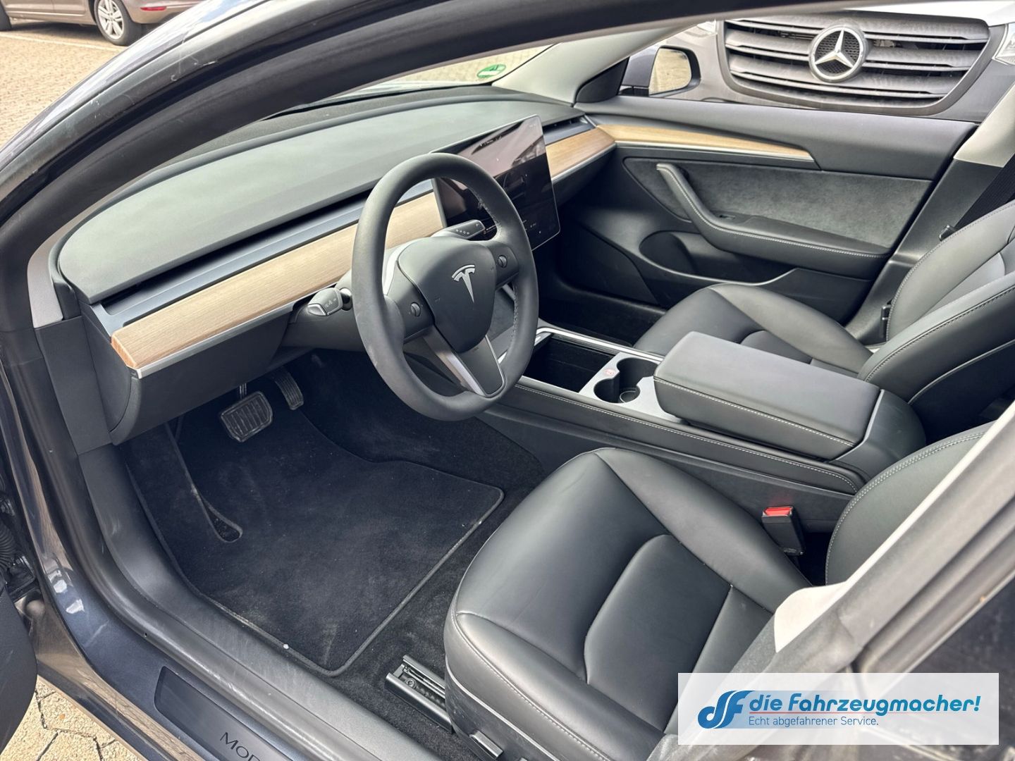 Fahrzeugabbildung Tesla Model 3 RWD Soundsystem ACC El. Heckklap.*UNFALL