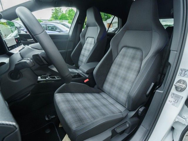 Golf VIII GTE HUD AHK DCC Matrix Keyless 360°