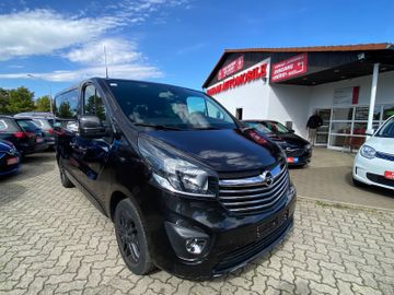 Opel Vivaro - 1