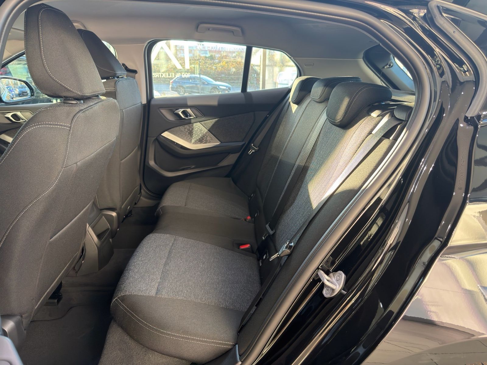 BMW 116 - Bild 11