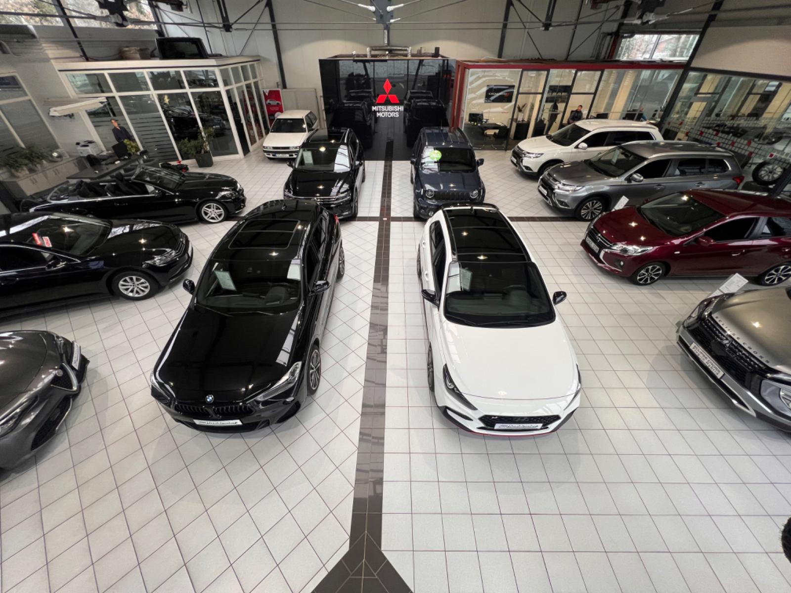 showroom-image-bottom