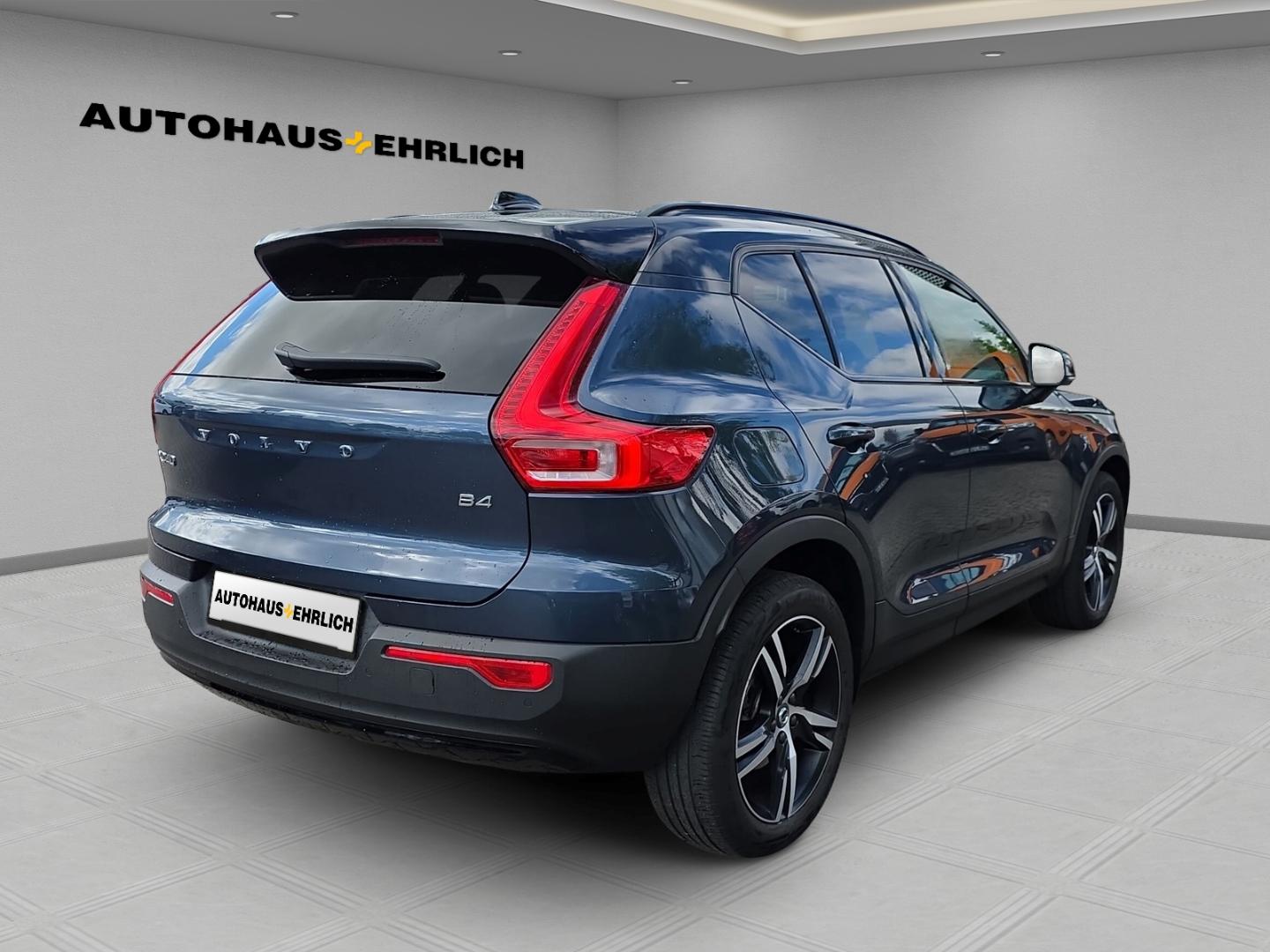 Volvo XC40 R Design  EU6d Schiebedach+Rfk+PDC+NAVI+SHZ