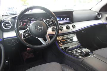 Mercedes E 220 - 8