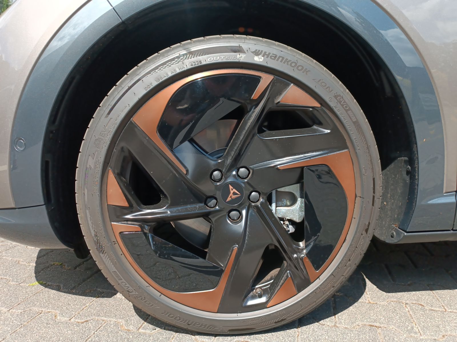 Cupra Tavascan - Bild 7