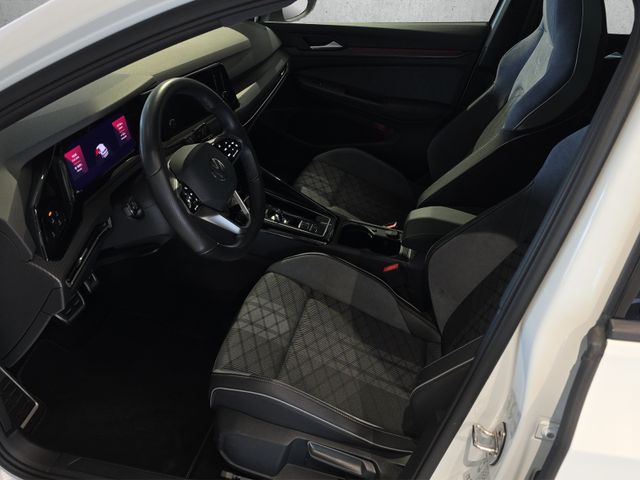 Golf VIII R-Line 1.5 eTSI DSG*ACC*AMBIENTE*