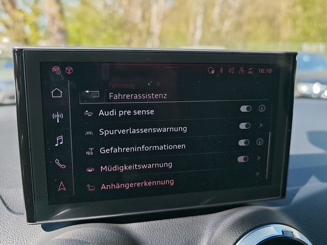 Q2 35 1.5 TFSI advanced S-tronic SHZ AHK LED