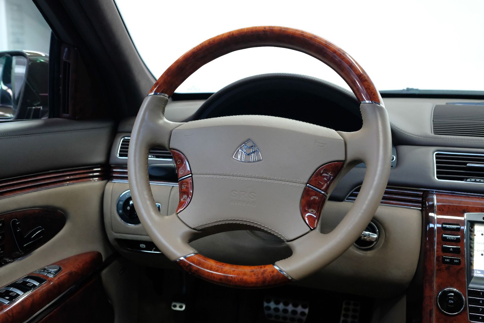 Fahrzeugabbildung Maybach Maybach 57/RUHESITZ/SOFTCLOSE/FACELIFT