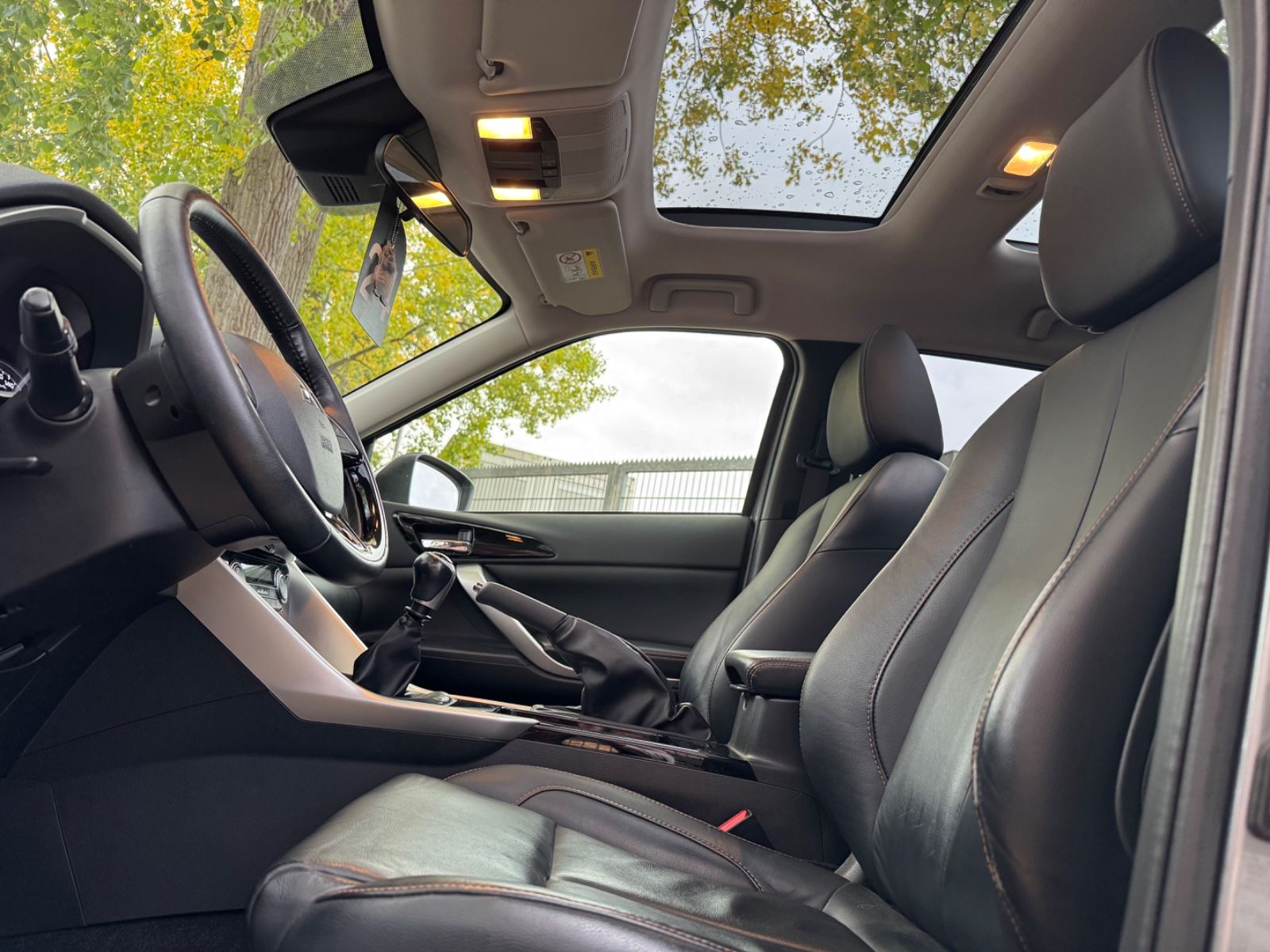 Fahrzeugabbildung Mitsubishi Eclipse Cross HEAD-UP*360-CAM*KEYLESS*AHK