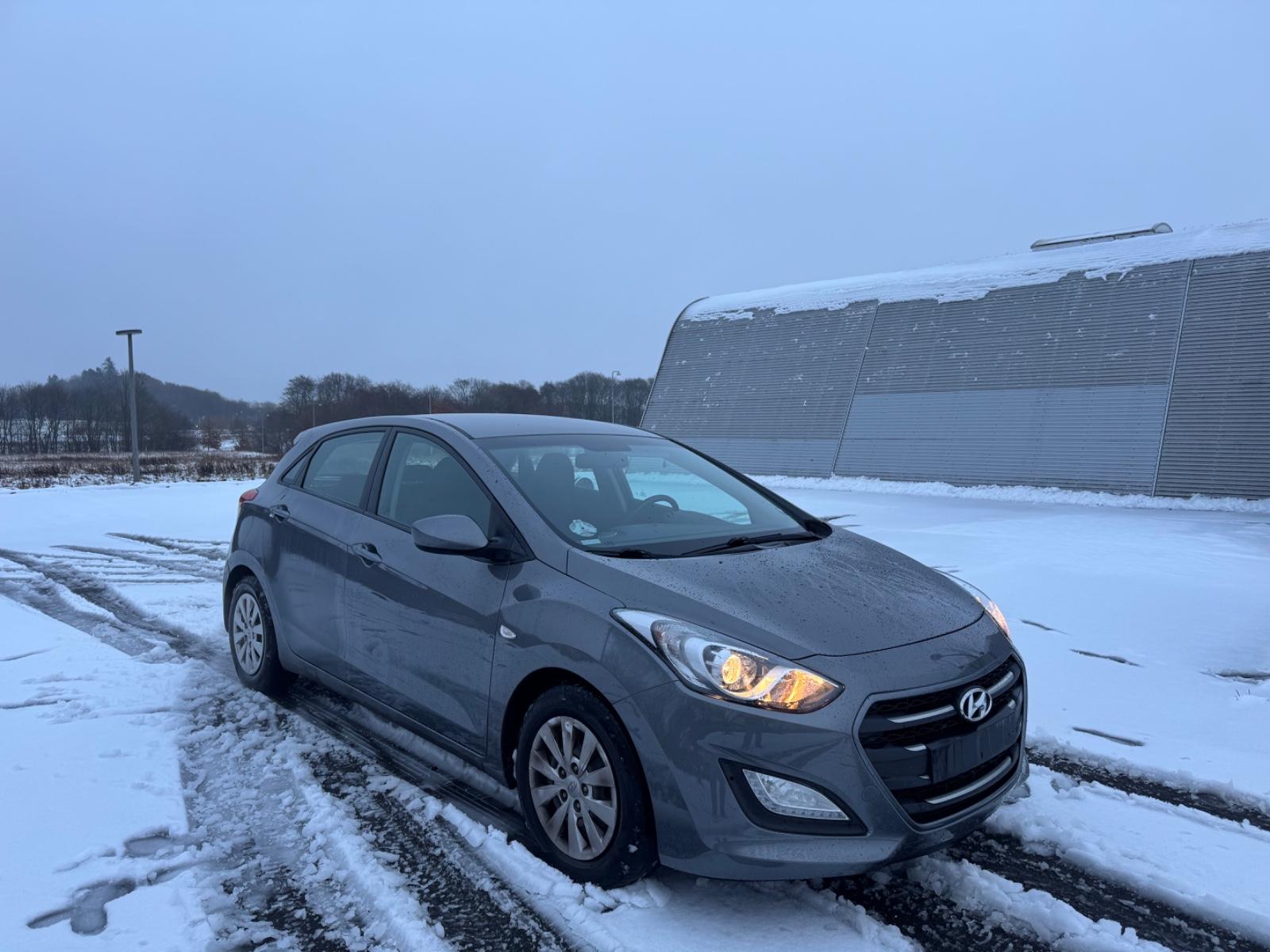 Hyundai i30 1,6 Gdi.|135 HK.|Style.|KAM.|PDC.|#2870