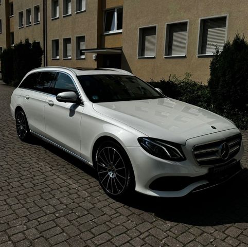 MERCEDES-BENZ E 220 d T Autom. -