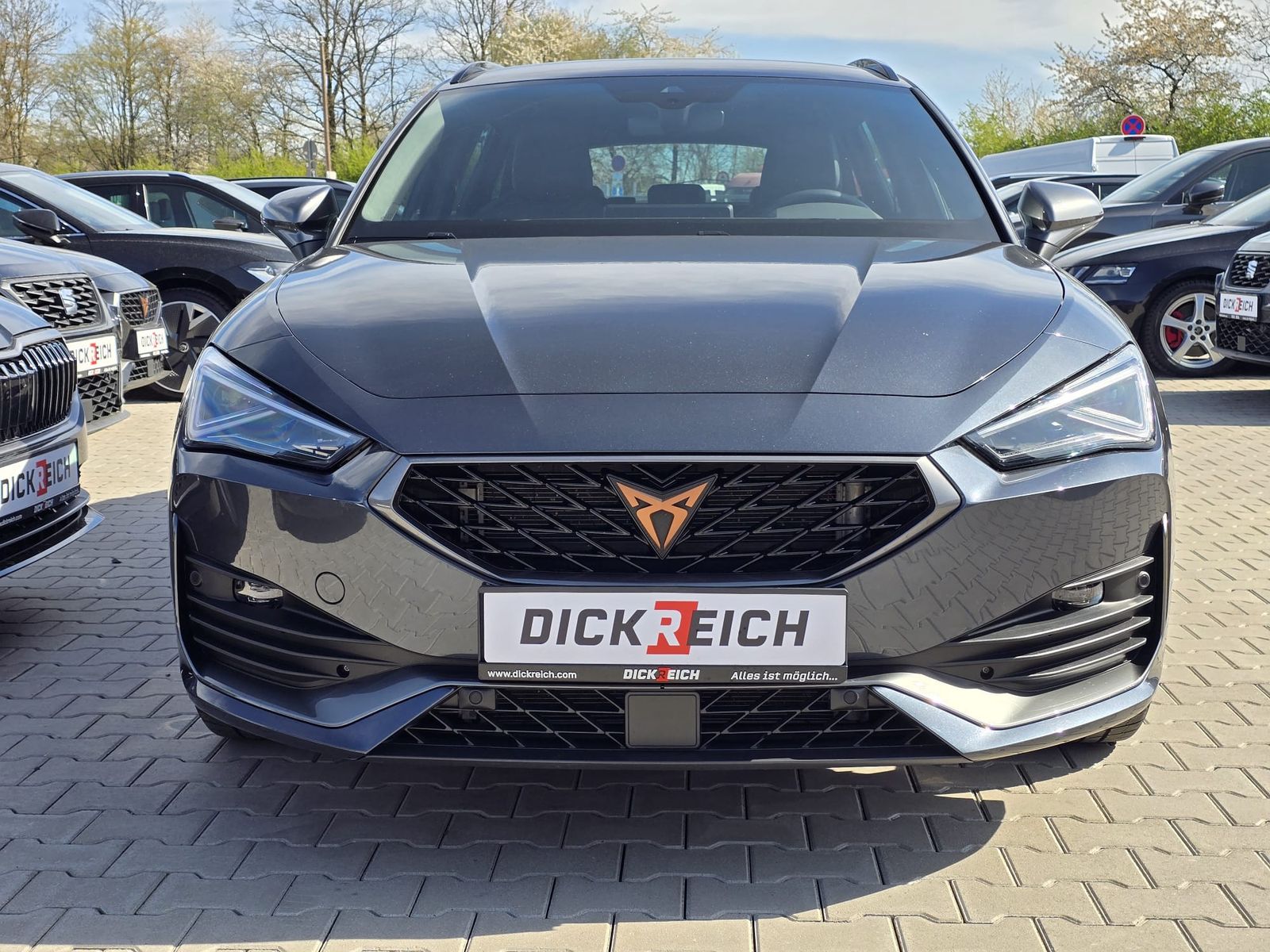 Fahrzeugabbildung CUPRA Leon 1.5 eTSI DSG MATRIX-LED*ACC*AHK*KAMERA*18"