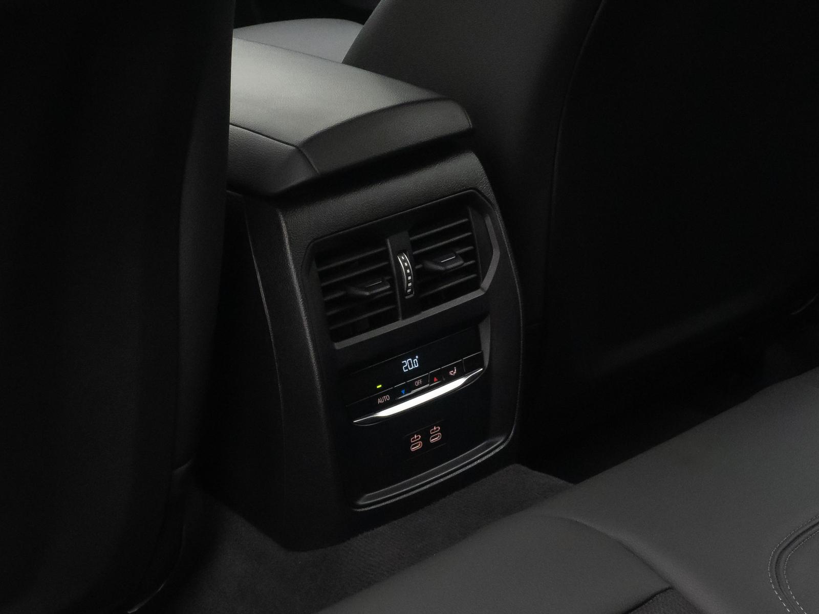 BMW 320 d HUD DAB Sport Komfort Alarm Teilleder AHK, миниатюра 29