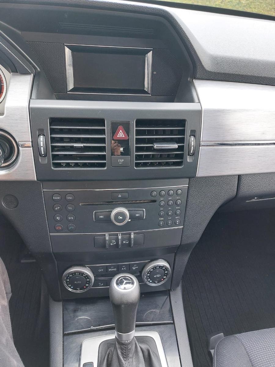 Mercedes-Benz GLK320 2008 — photo 11