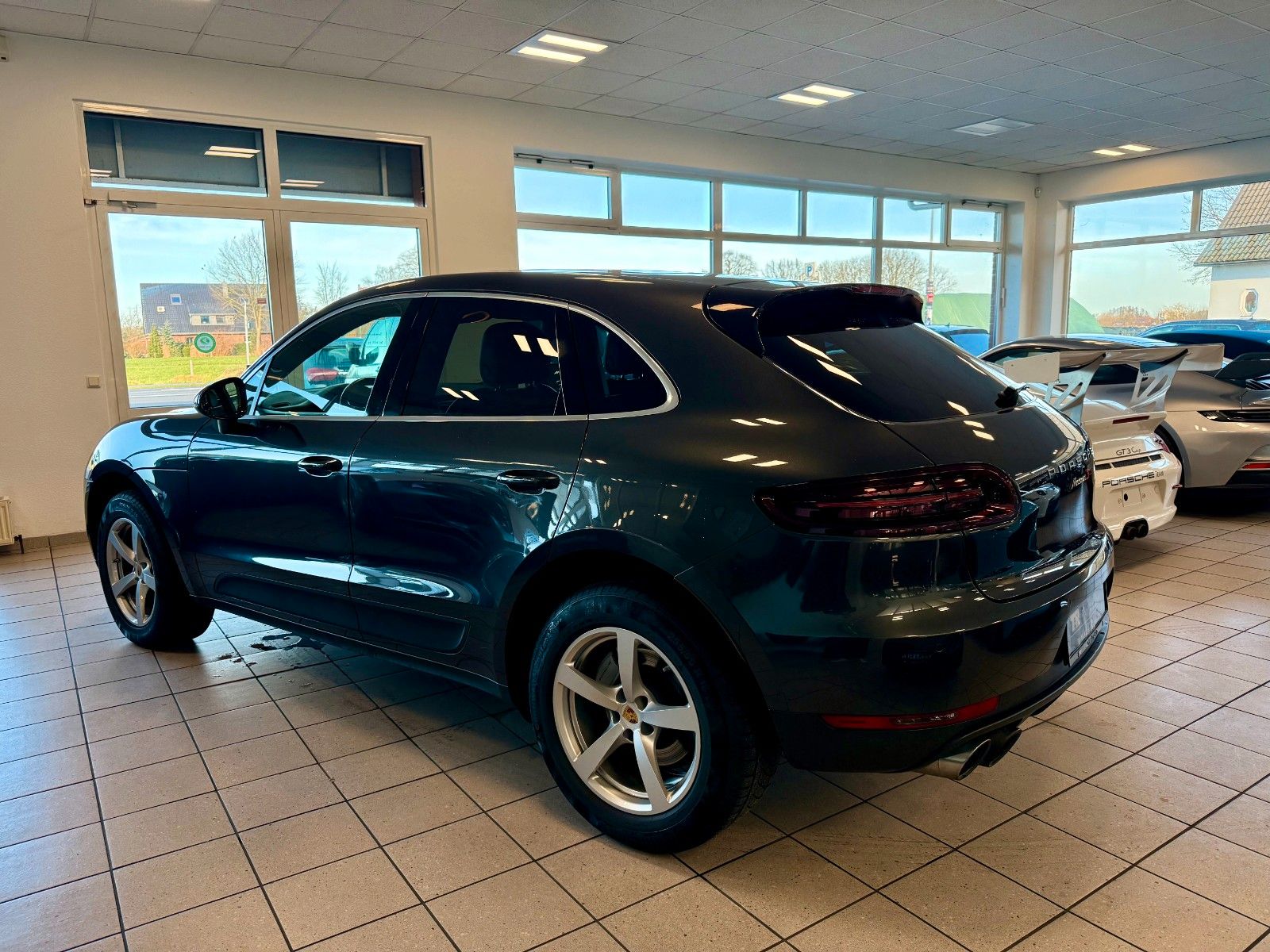 Fahrzeugabbildung Porsche Macan S Panorama, BOSE, DAB, Sportabgasanlage