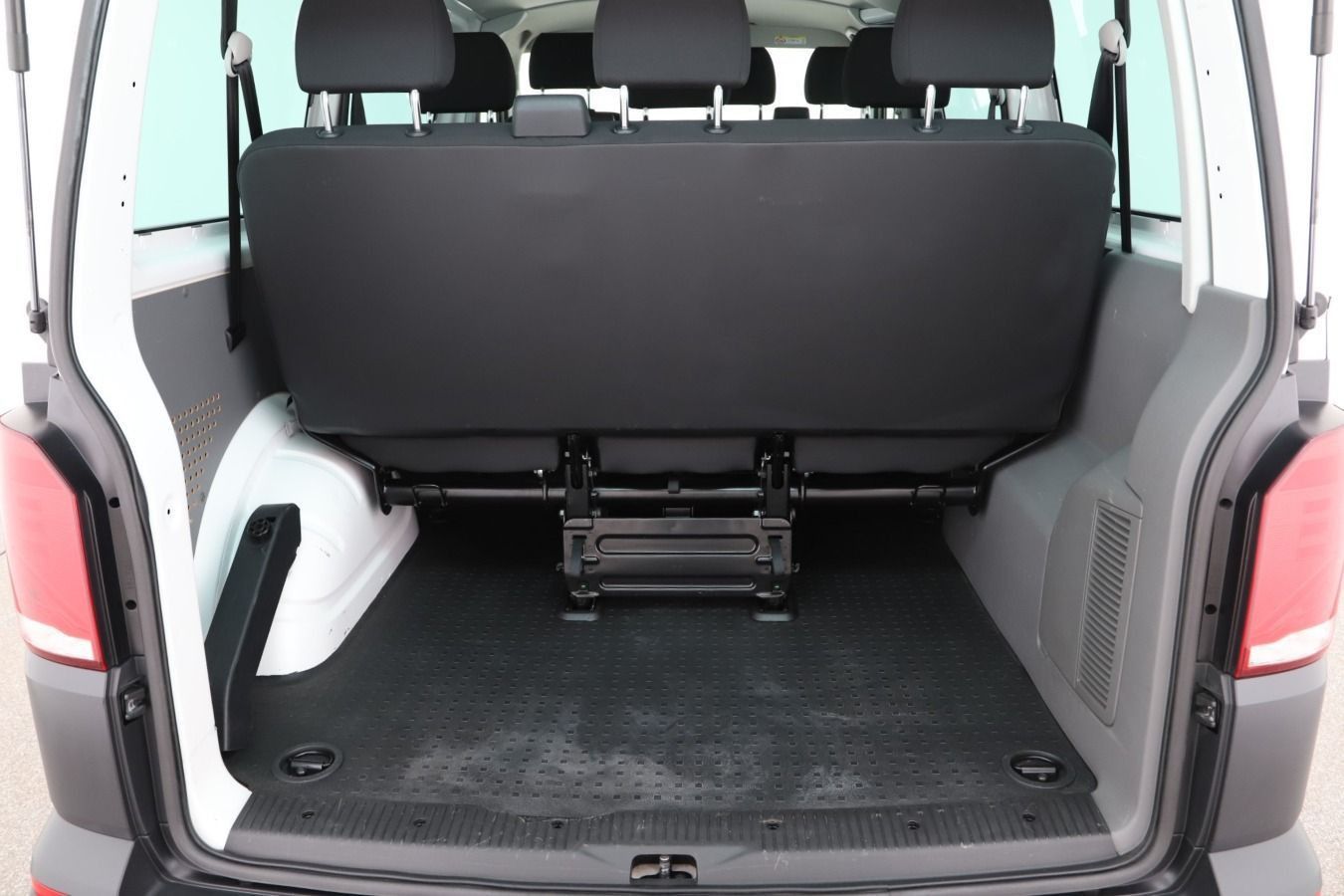 Volkswagen T6 Kombi - Bild 13
