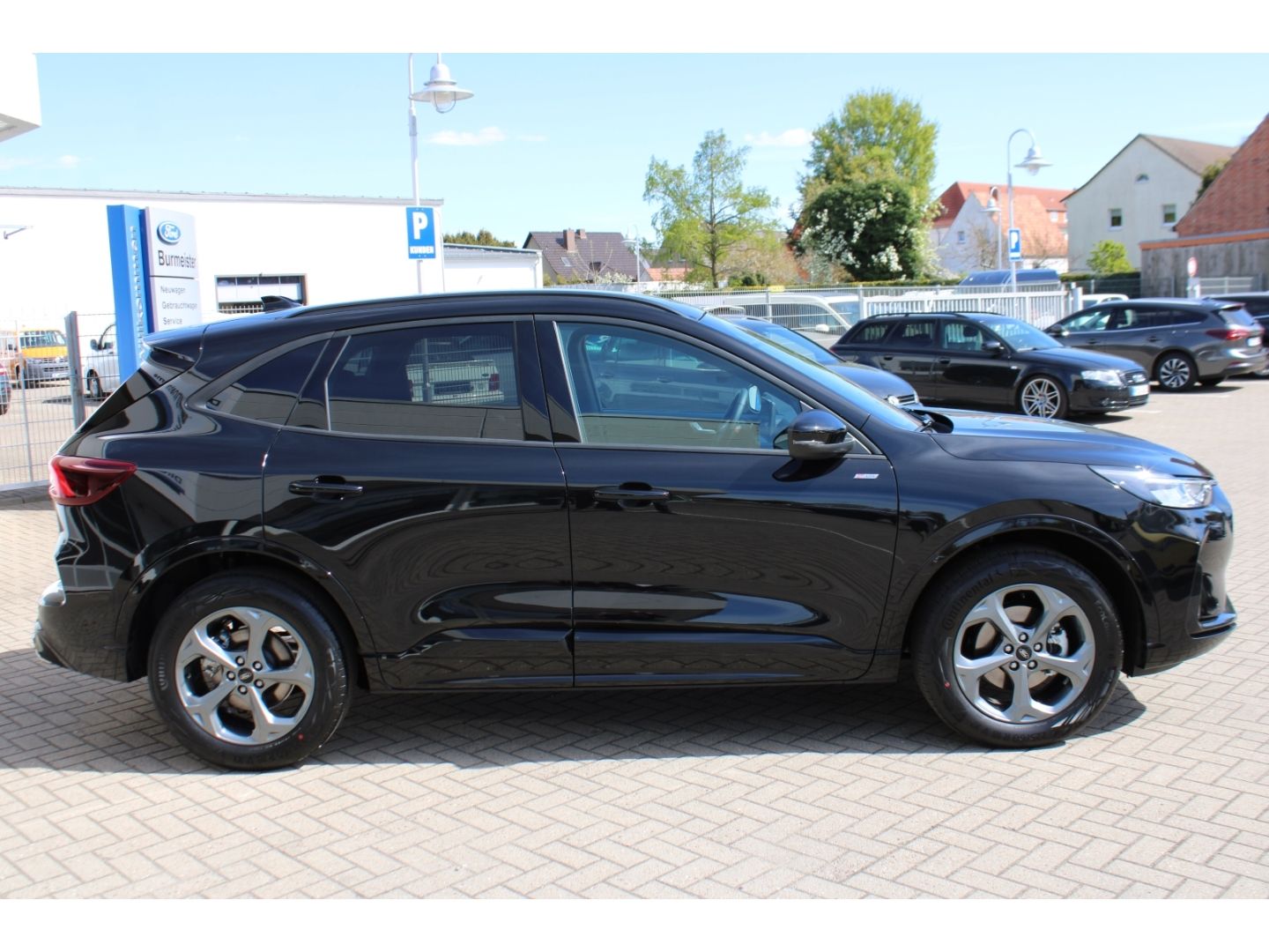 Fahrzeugabbildung Ford Kuga ST-Line Autom. LED GRA TWA PDC RFK Navi AHK