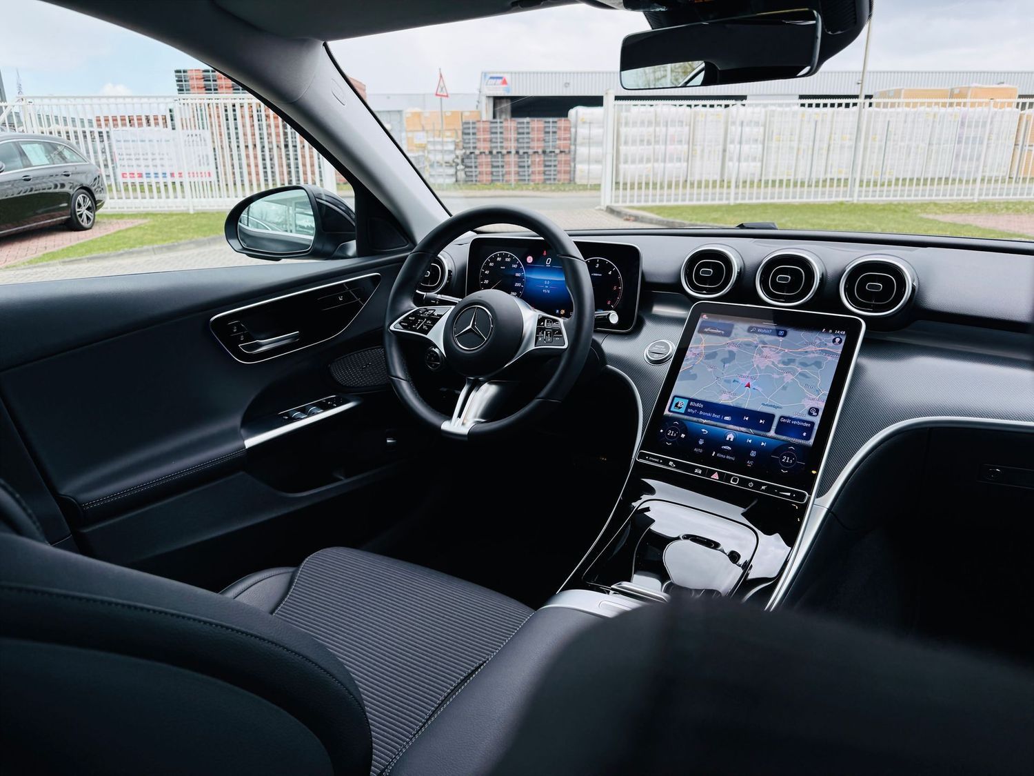 Fahrzeugabbildung Mercedes-Benz C 220 d AVANTGARDE, 360°, AHK, LED, PTS, Navi, S