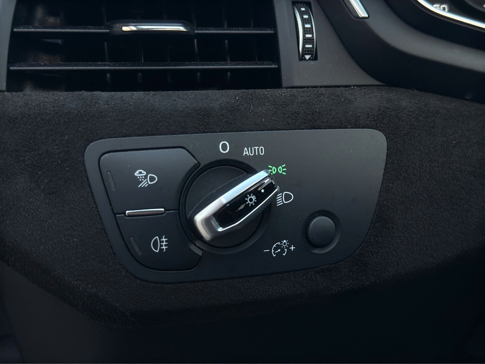 Fahrzeugabbildung Audi A4 Avant Quattro 3.0 TDI *3x S-Line*Pano*B&O*