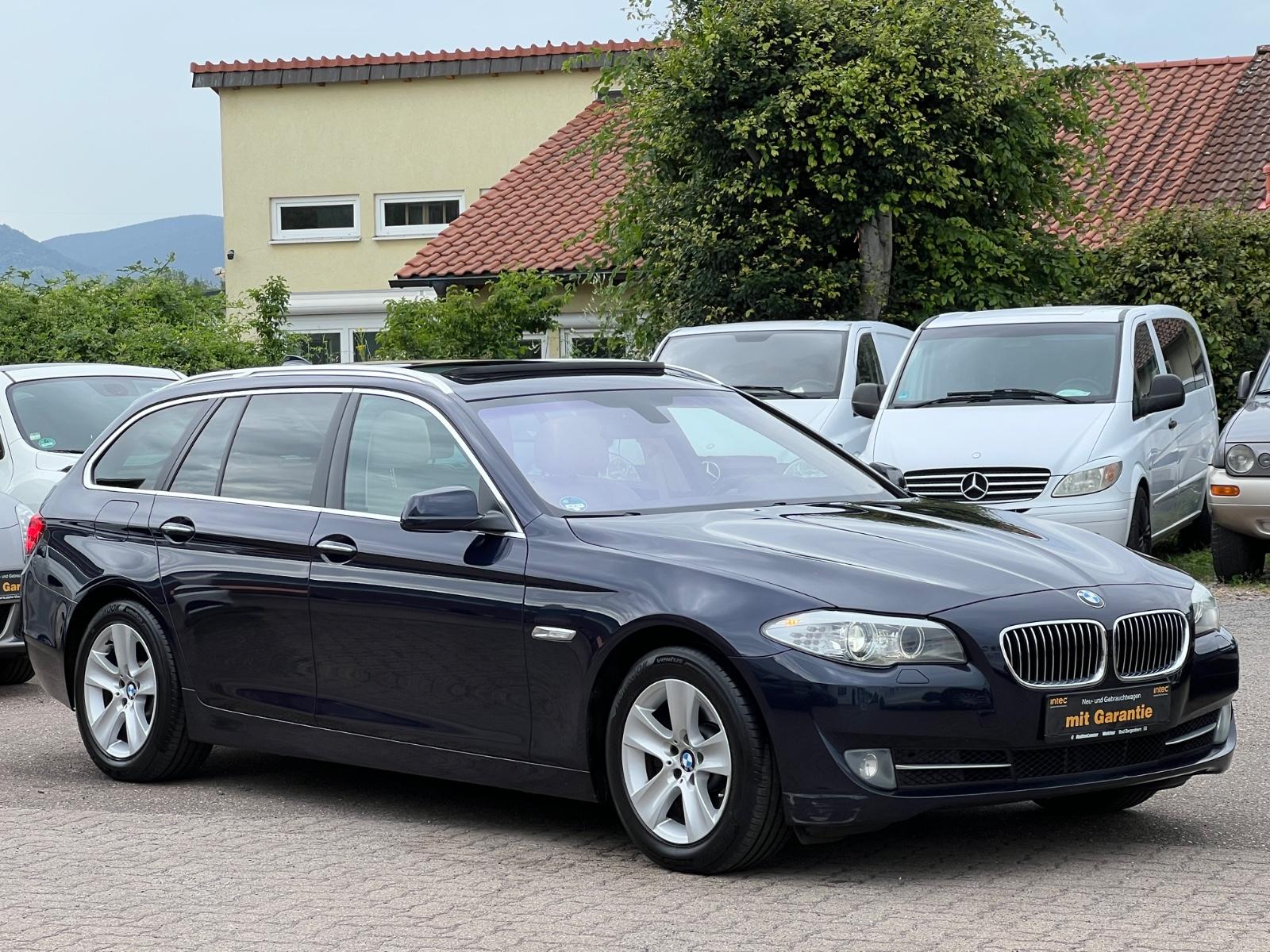 BMW 520d Touring*SOFTCLOSE*NAVI*LEDER*PANO*BI-XENON