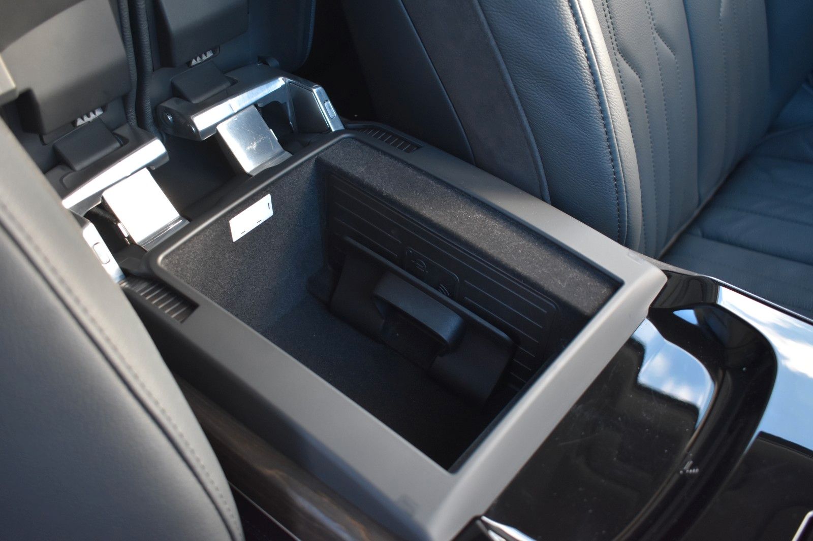 Fahrzeugabbildung Audi A8 55 TFSI quattro Matrix Softc. Standh.1.Hand